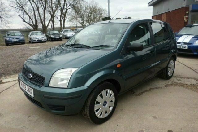 Used 2003 Ford Fusion Estate | £2,090 (Fair price) - Image 1/4