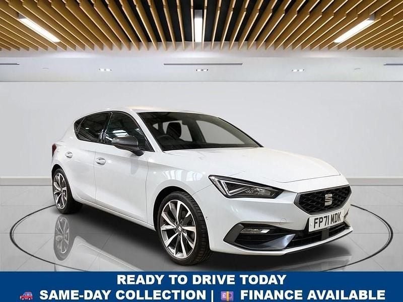 Used Seat Leon FR Sport 150 HP (110 kW) 2022 White Hatchback