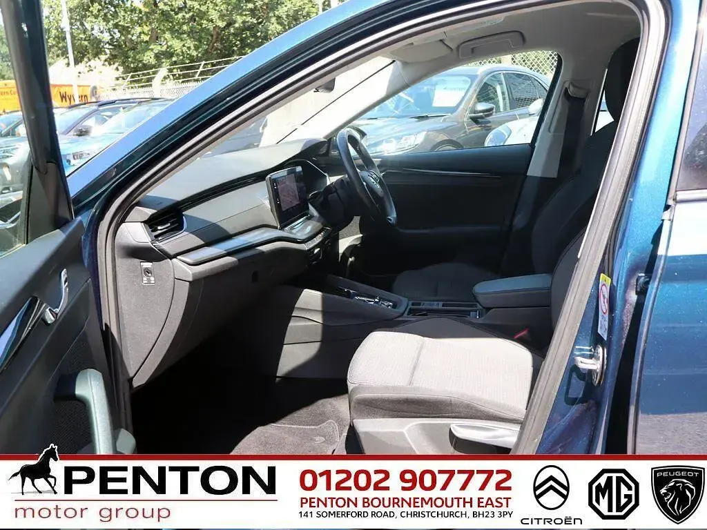 Used Skoda Octavia SE Technology 110 HP (80 kW) 2022 Blue Hatchback