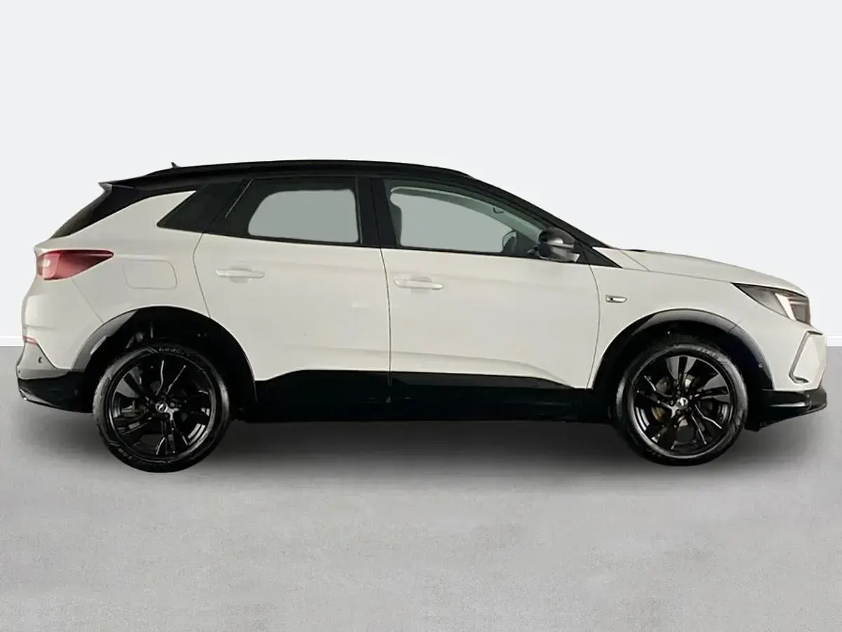 Used Vauxhall Grandland X 2023 White SUV