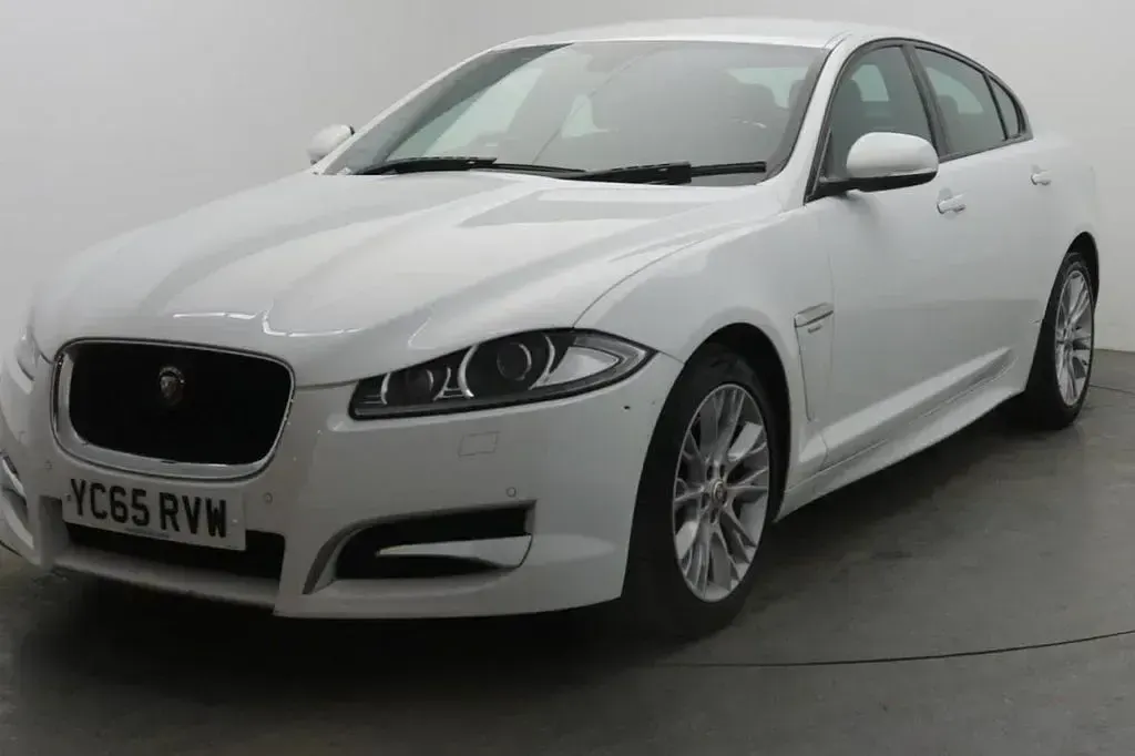 Used Jaguar XF R-Sport 2015 White Sedan