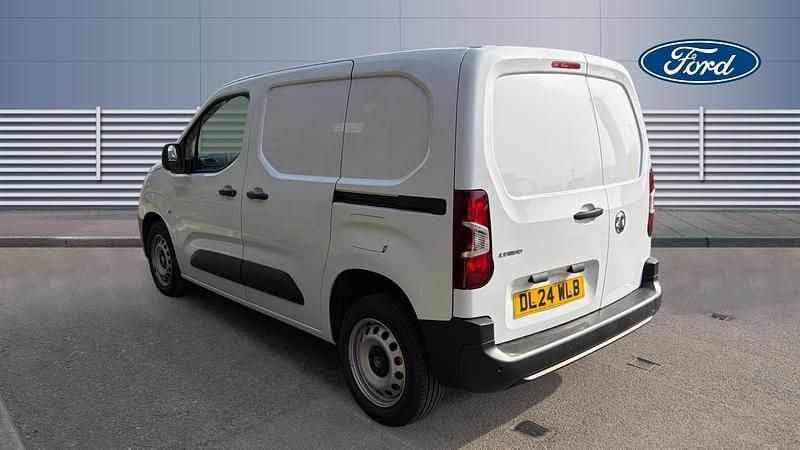 Used Vauxhall Combo 100 HP (73 kW) 2024 MPV