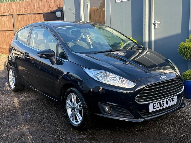 Black Used 2016 Ford Fiesta Zetec Hatchback | £4,250 (Fair price) - Image 1/4