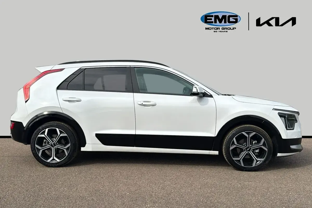 Używany Kia Niro 139 KM (102 kW) 2024 Biały SUV