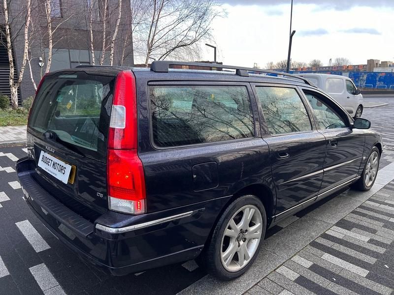 Used Volvo V70 SE 2007 Blue Estate