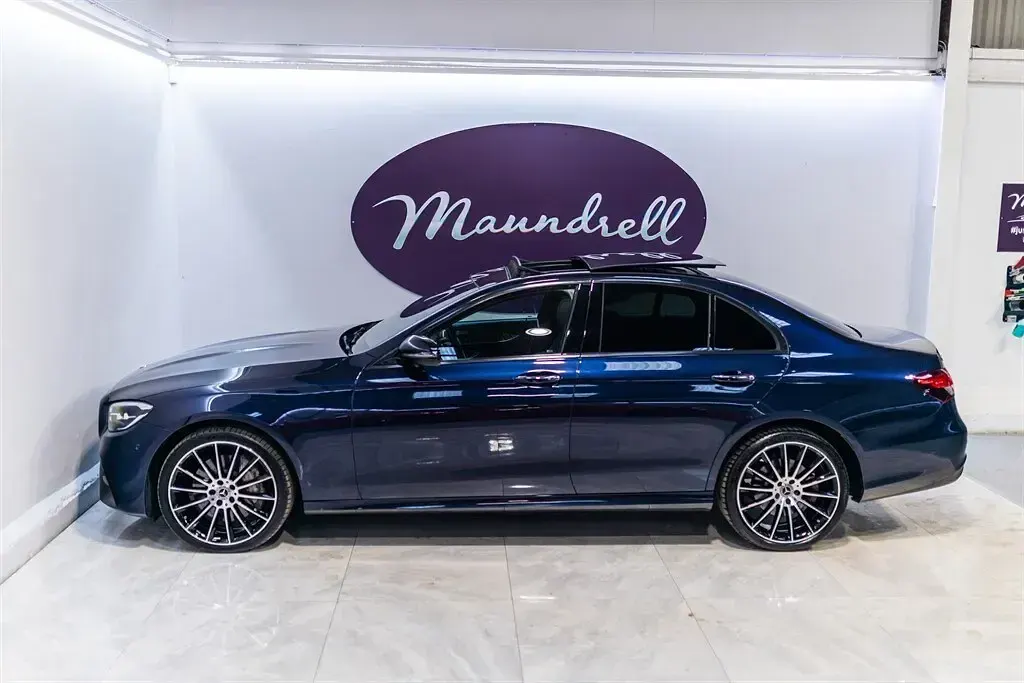 Used Mercedes E400 AMG line 2022 Blue Sedan