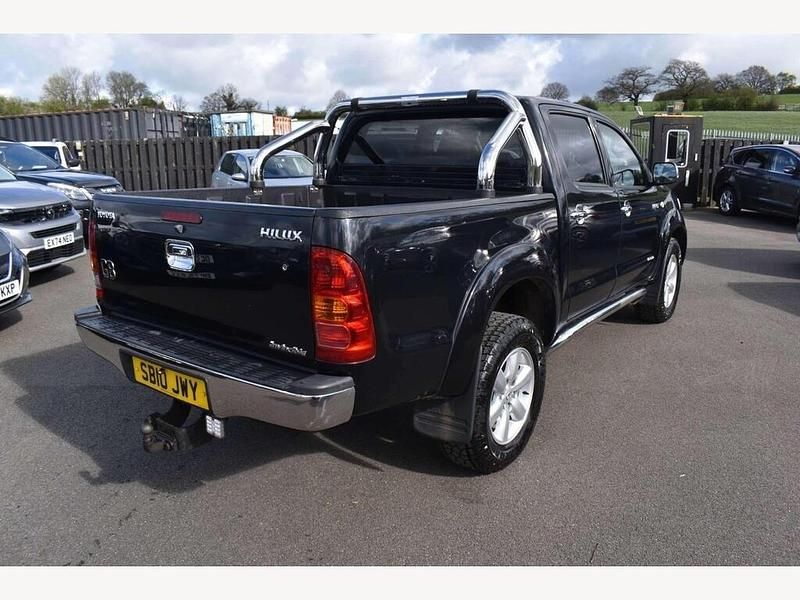 Used Toyota HiLux 171 HP (125 kW) 2010 Black Pickup
