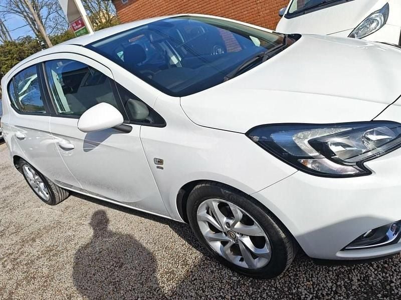 Used Vauxhall Corsa SRi 90 HP (66 kW) 2016 White Hatchback
