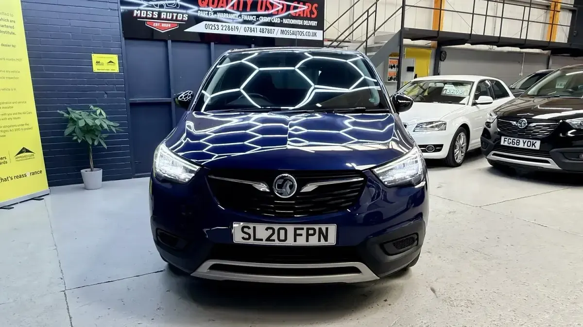 Used Vauxhall Crossland X 83 HP (61 kW) 2020 Blue SUV