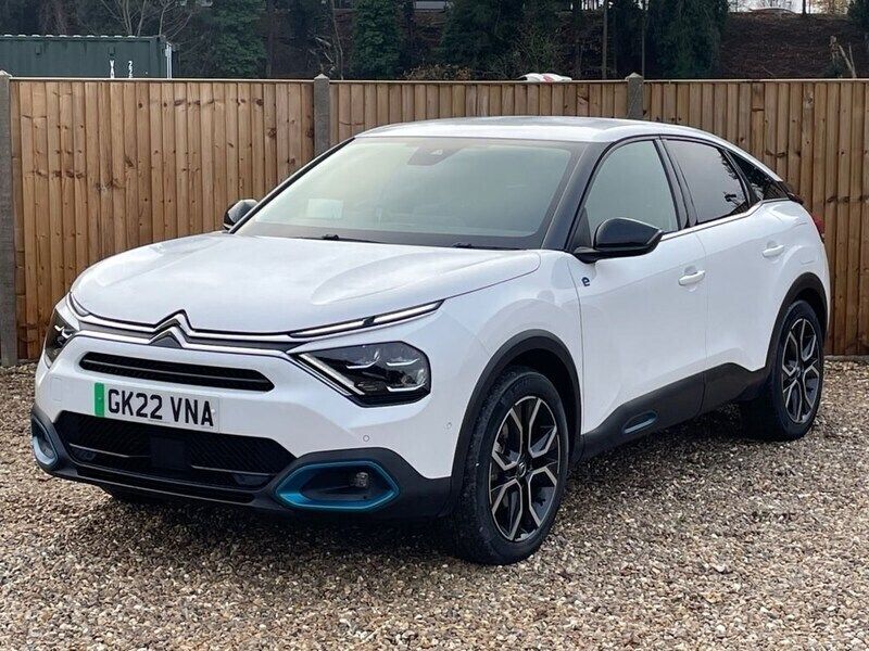 White Used 2022 Citroën e-C4 Shine Hatchback | £12,200 (Good price) - Image 1/4