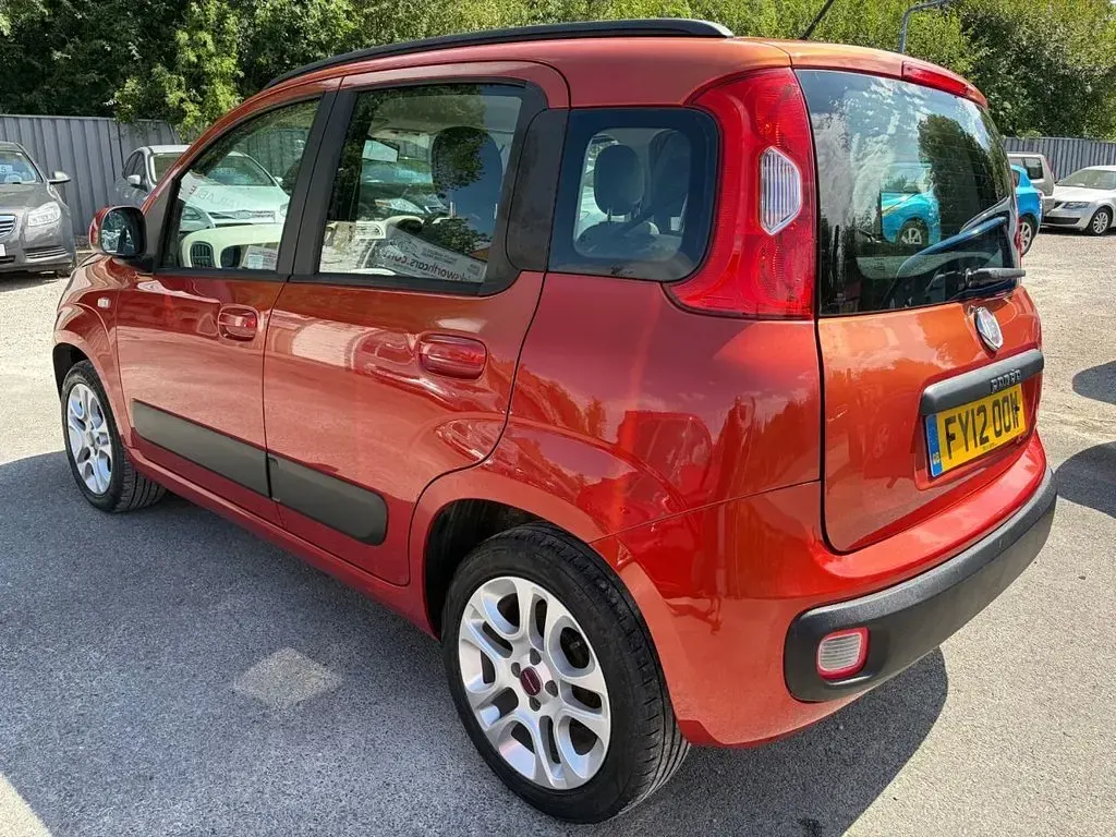 Used Fiat Panda Lounge 85 HP (62 kW) 2012 Red Hatchback