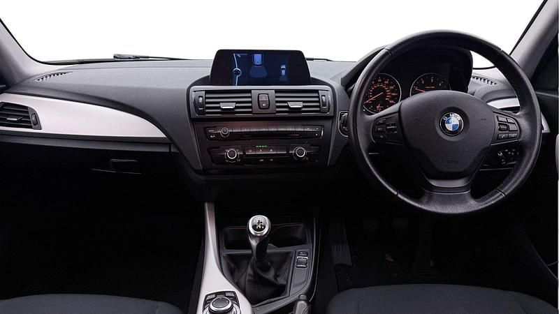 Used BMW 118 Sport Line 141 HP (103 kW) 2014 Black Hatchback