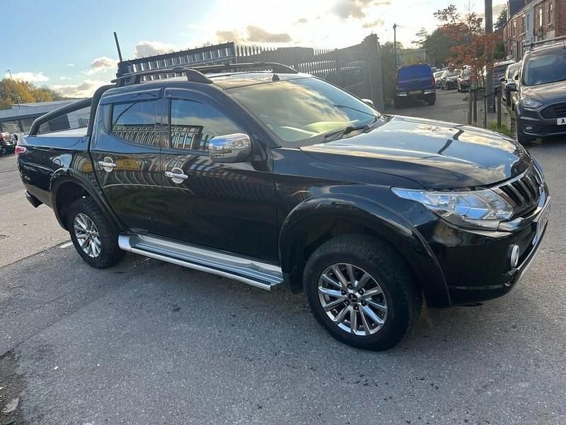Black Used 2019 Mitsubishi L200 Pickup | £12,989 (Good price) - Image 1/4