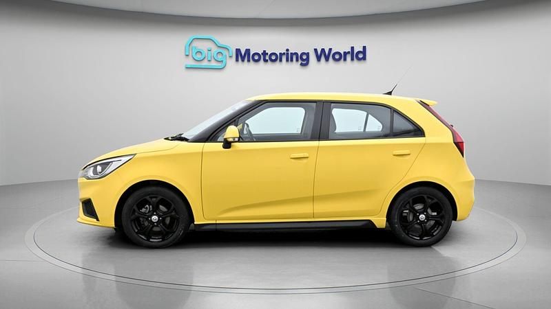 Used MG MG3 Excite 106 HP (77 kW) 2023 Yellow Hatchback