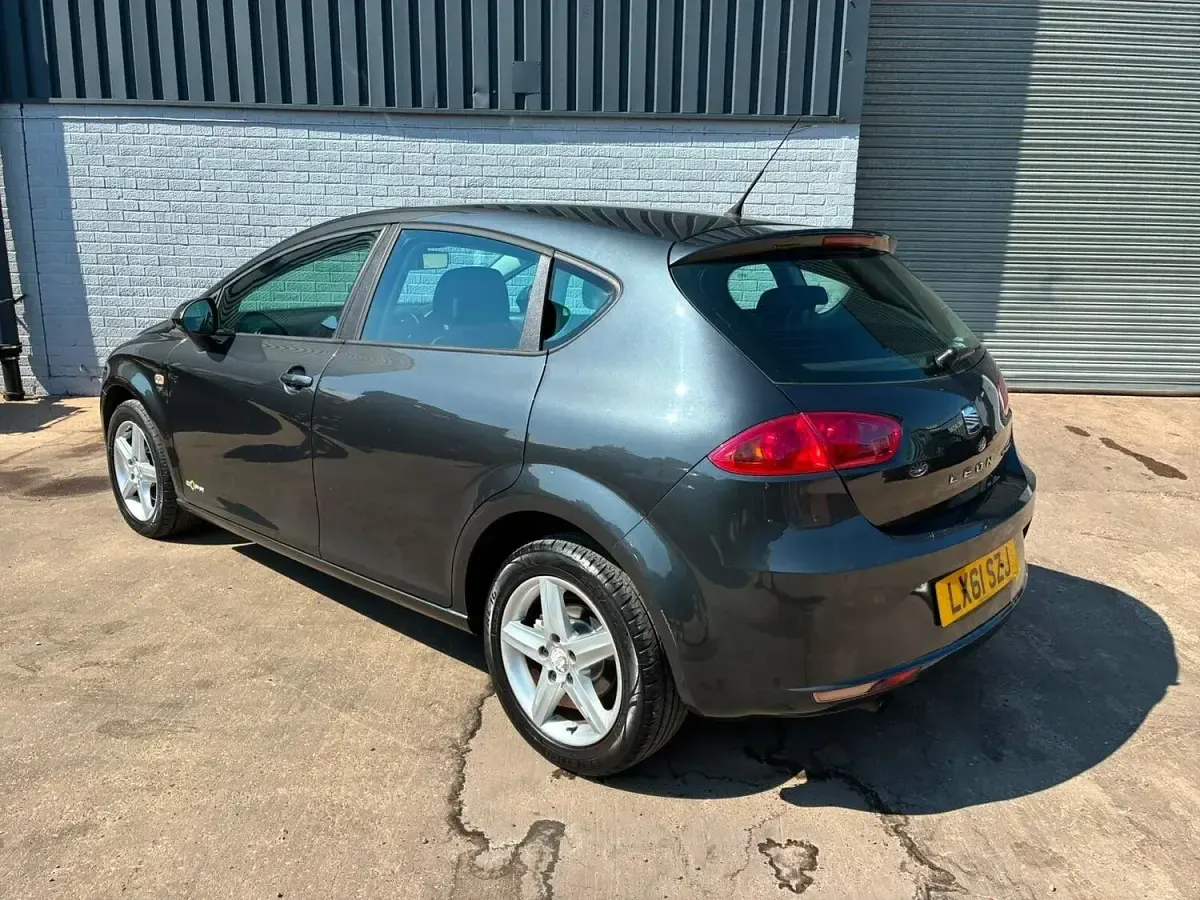 Used Seat Leon Copa 105 HP (77 kW) 2011 Grey Hatchback