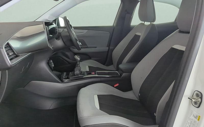 Used Vauxhall Mokka Edition 131 HP (96 kW) 2022 White SUV