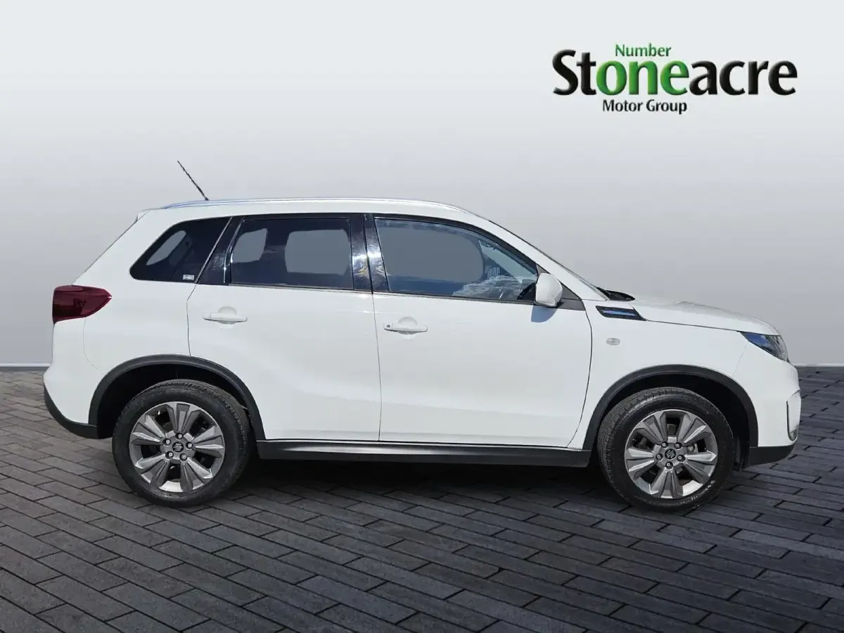 Used Suzuki Vitara SZ-T 129 HP (94 kW) 2021 White SUV