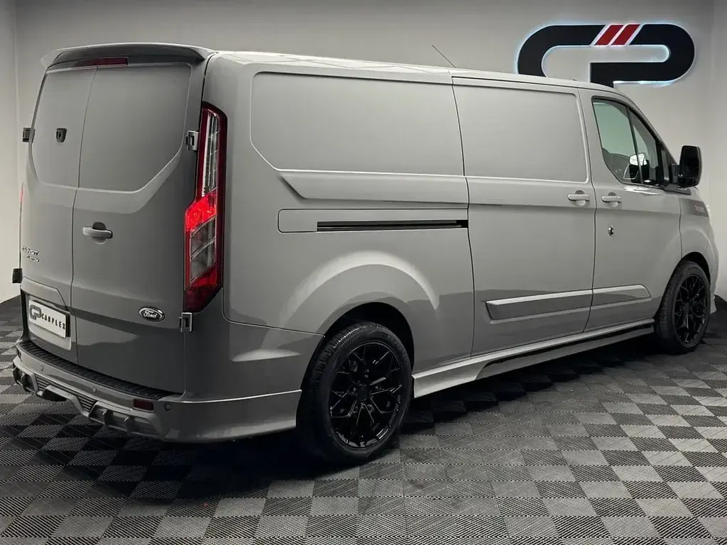 Used Ford Transit Custom Limited 170 HP (125 kW) 2023 Grey Van