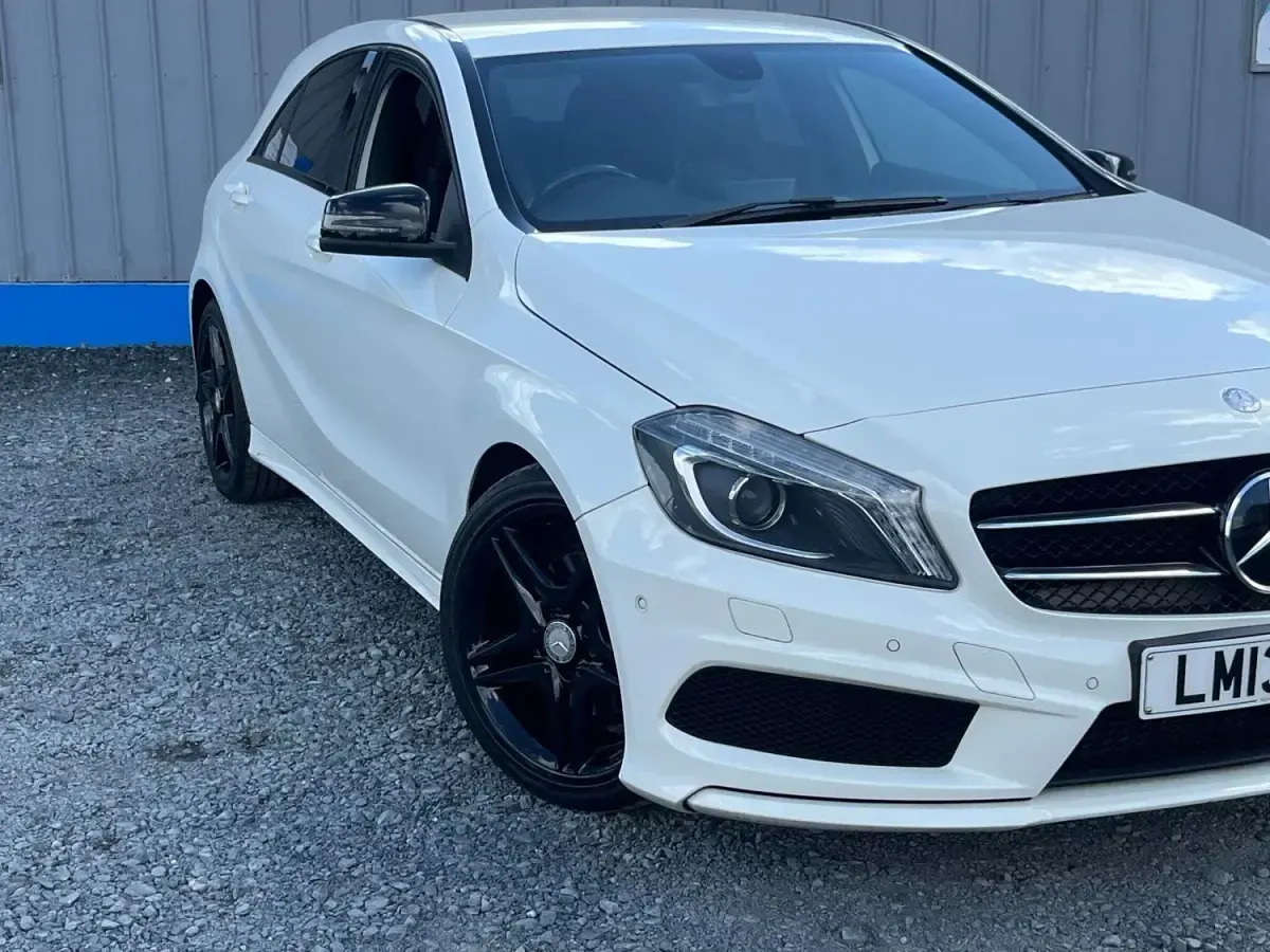 Używany Mercedes A200 AMG 2013 Biały Hatchback