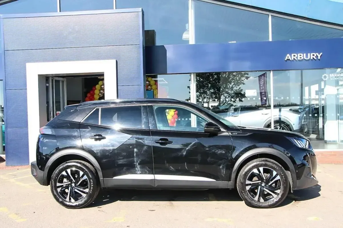 Used Peugeot 2008 GT 129 HP (94 kW) 2023 Black SUV