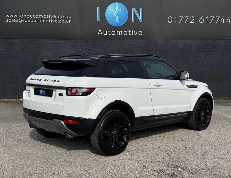 Used Land Rover Range Rover evoque Pure 150 HP (110 kW) 2012 White SUV