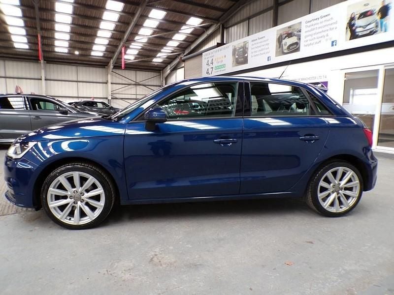 Used Audi A1 Sportback Sport 125 HP (91 kW) 2016 Blue Hatchback
