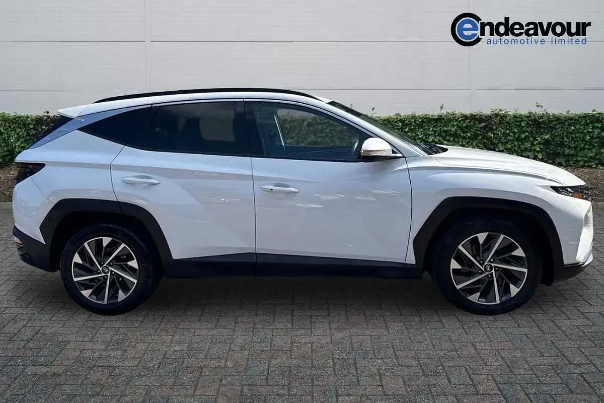 Used Hyundai Tucson Premium 150 HP (110 kW) 2021 White SUV