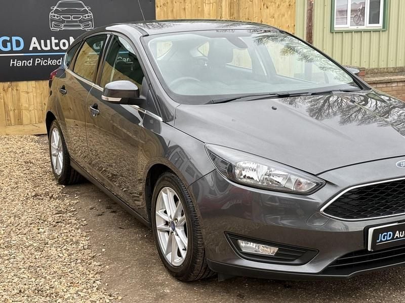 Used Ford Focus Zetec 2015 Grey Hatchback