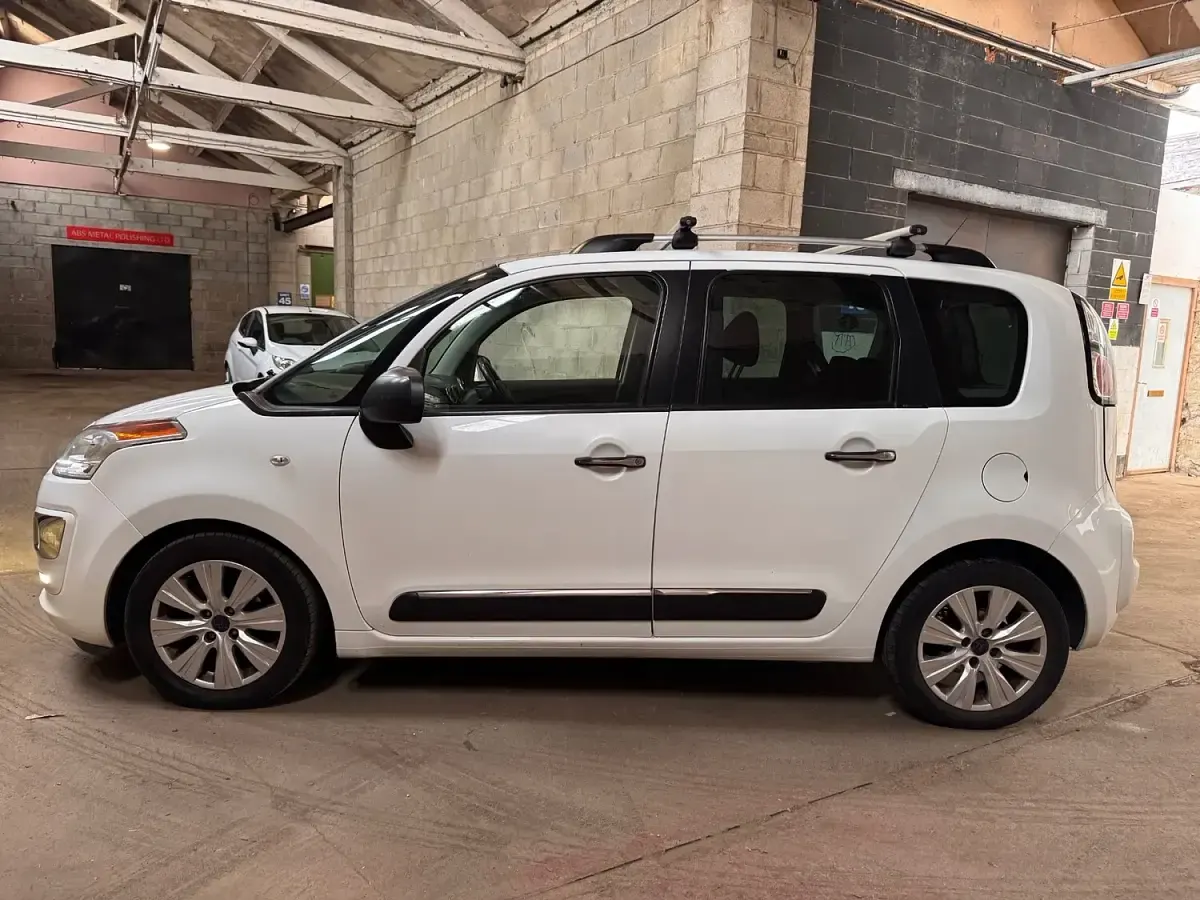 Used Citroën C3 Picasso Exclusive 2014 White MPV