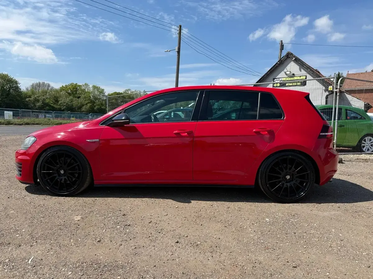 Used VW Golf VII GTD 150 HP (110 kW) 2013 Red Hatchback