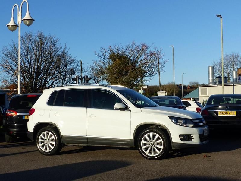 Candy white Used 2015 VW Tiguan Match SUV | £8,870 (Fair price) - Image 1/4
