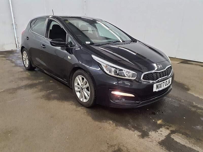 Black Used 2017 Kia Ceed Hatchback | £4,999 (Fair price) - Image 1/4