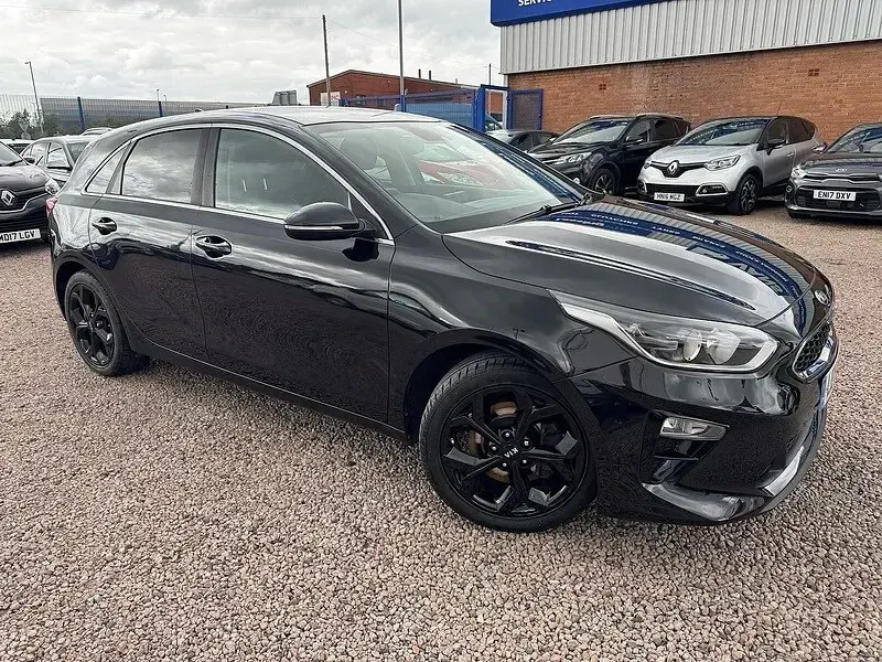 Used Kia Ceed 114 HP (83 kW) 2019 Black Hatchback