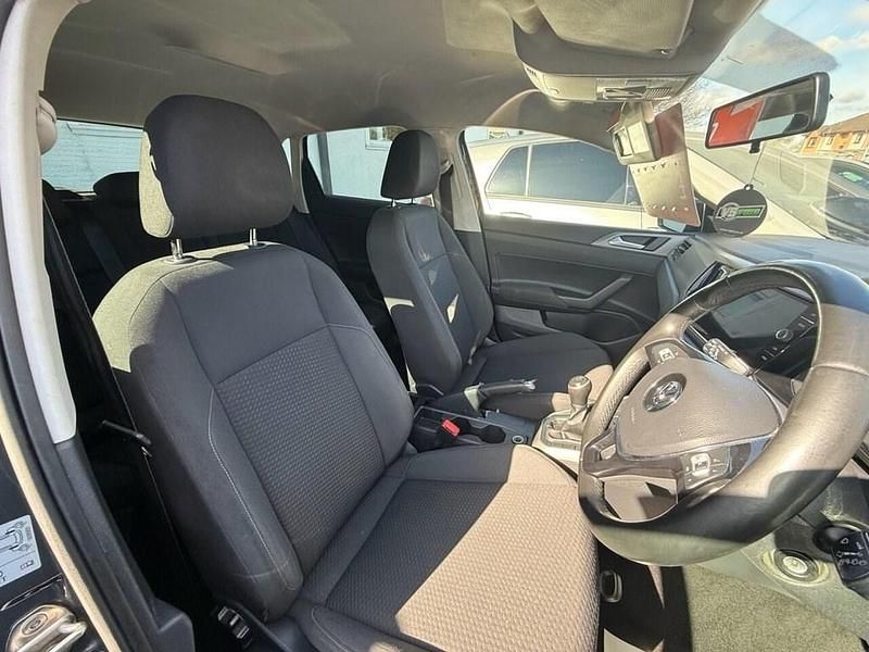 Usado VW Polo SE 65 HP (47 kW) 2018 Cinzento Citadino