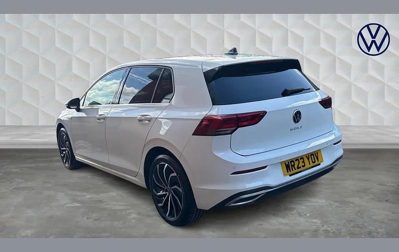 Used VW Golf VIII Edition 150 HP (110 kW) 2023 White Hatchback