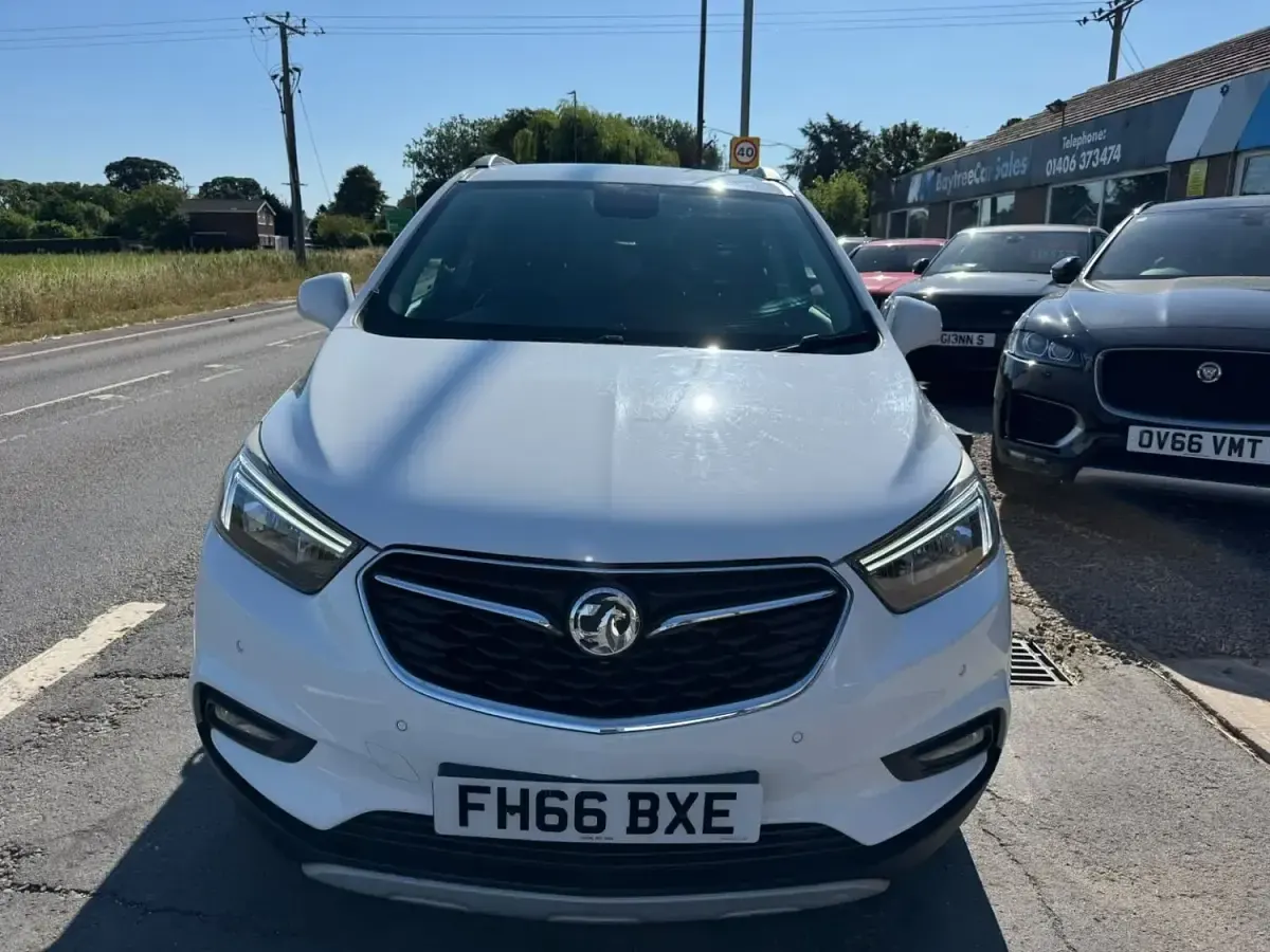 Used Vauxhall Mokka X Elite 140 HP (102 kW) 2017 White SUV