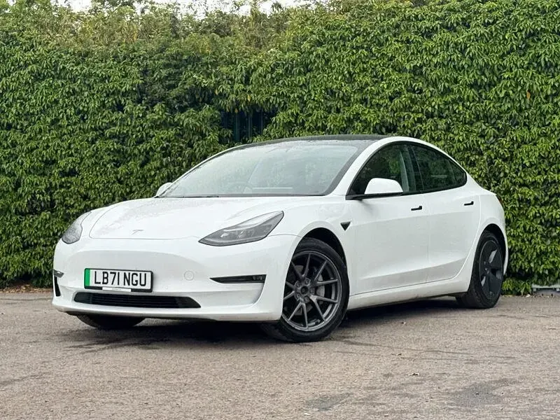 Usado Tesla Model 3 Long Range AWD 254 kW (346 HP) 2021 Branco Sedan