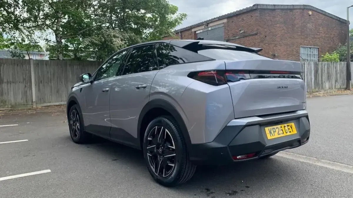 Used Peugeot 3008 GT 134 HP (98 kW) 2025 Grey SUV
