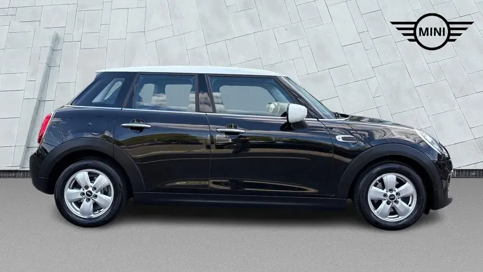 Used Mini Cooper Classic 134 HP (98 kW) 2020 Black Hatchback