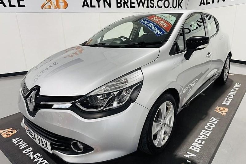 Mercury silver metallic Used 2014 Renault Clio IV Dynamique Hatchback | £5,499 (Fair price) - Image 1/1