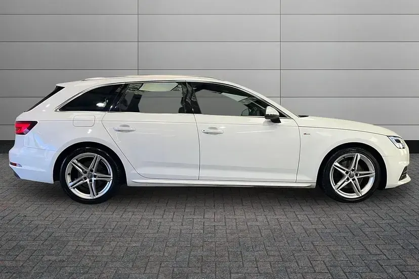 Used Audi A4 S-Line 150 HP (110 kW) 2017 White Estate