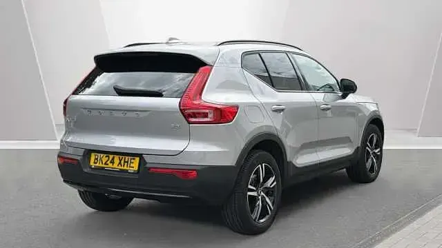 Used Volvo XC40 Plus 161 HP (118 kW) 2024 Silver SUV