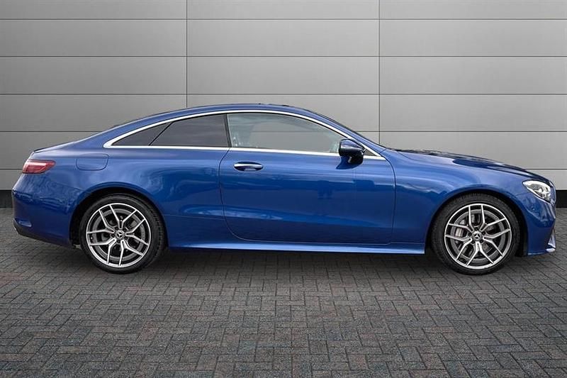 Used Mercedes E300 AMG Line Premium 258 HP (189 kW) 2022 Blue Coupe