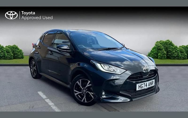 Other Used 2024 Toyota Yaris Hybrid Design Hatchback | £18,697 (Fair price) - Image 1/4