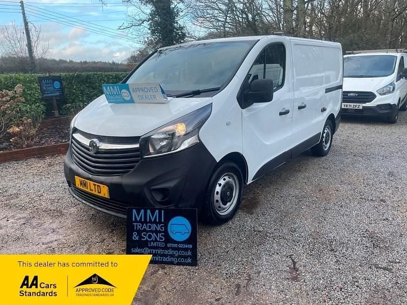 Used Vauxhall Vivaro S 95 HP (69 kW) 2017 White MPV