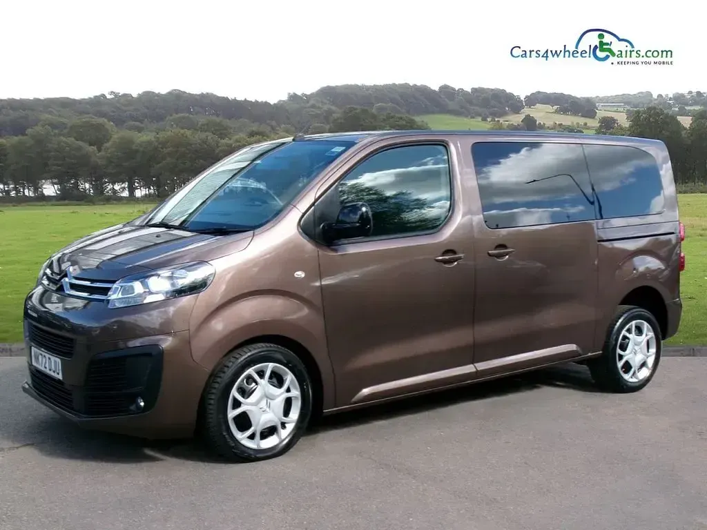 Used Citroën Spacetourer Business Class 145 HP (106 kW) 2022 Brown MPV