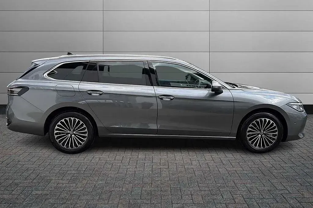 New VW Passat Elegance 204 HP (150 kW) 2026 Diabase grey Estate