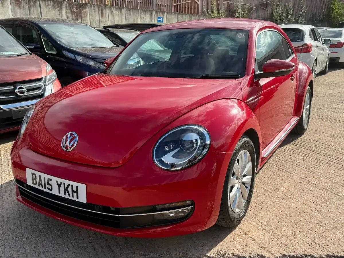 Used VW Beetle 105 HP (77 kW) 2015 Red Hatchback