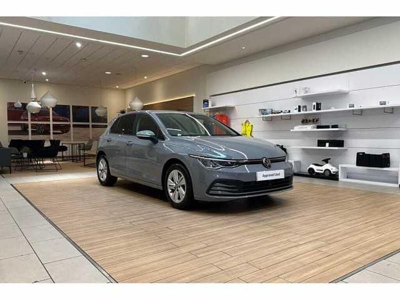 Used 2023 VW Golf VIII Life Hatchback | £18,903 (Fair price) - Image 1/4