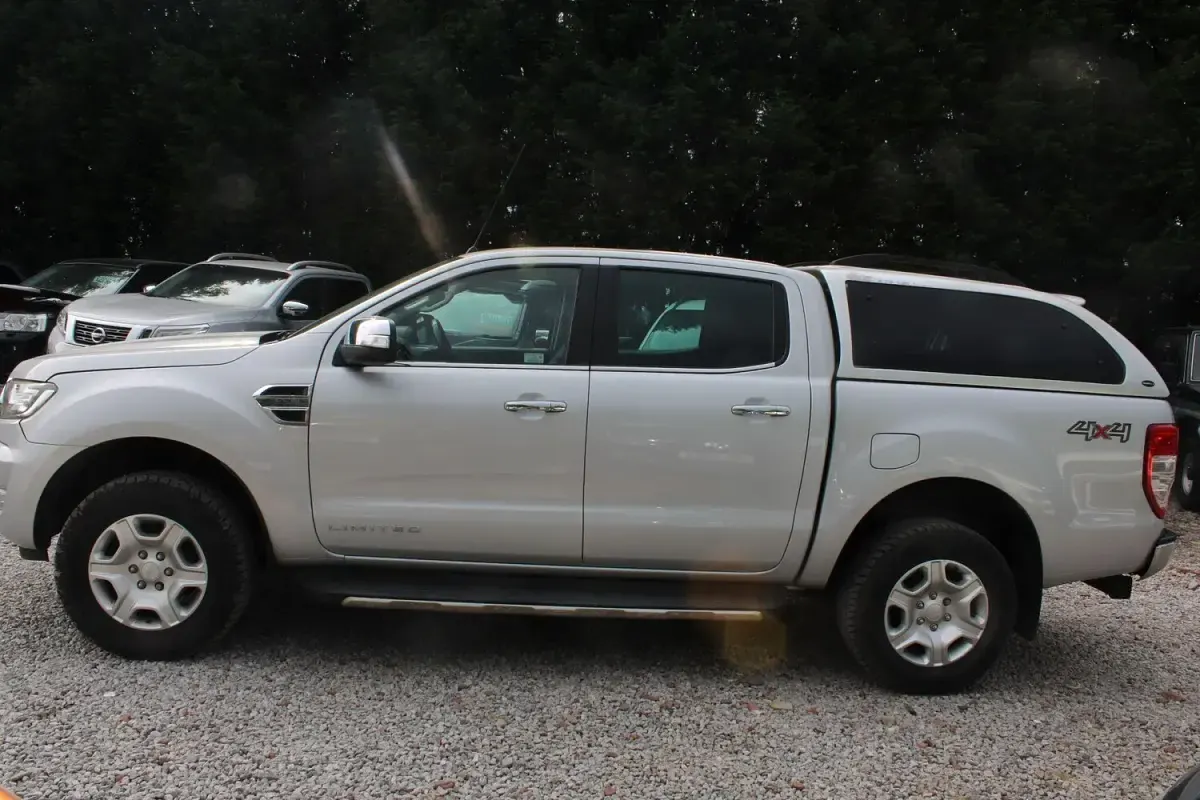 Used Ford Ranger Limited 160 HP (117 kW) 2016 Silver Pickup